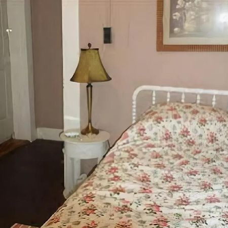 2 Sisters Bed & Breakfast เมดิสัน ภายนอก รูปภาพ